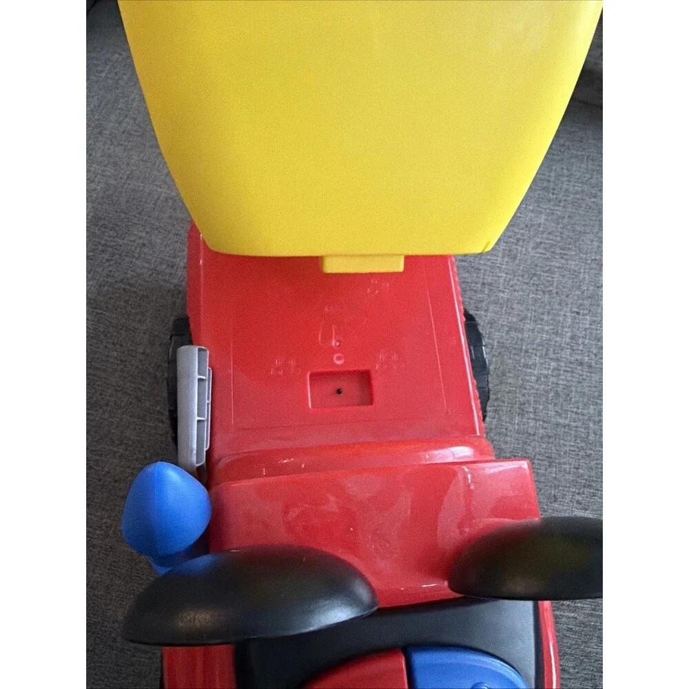 Interactive Wacky Wheeler Mickey Mouse Talking Rolling Light Up Dump Truck